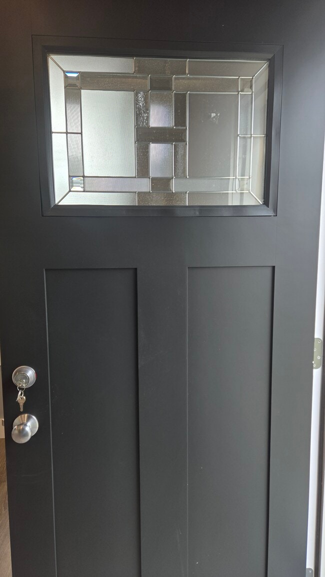 Building Photo - 594 E Sycamore St Unit 606 E. Sycamore Street