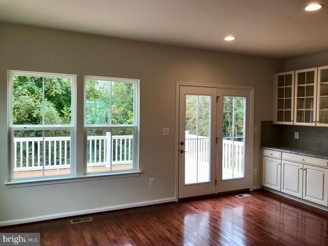 Photo - 10735 Hinton Wy