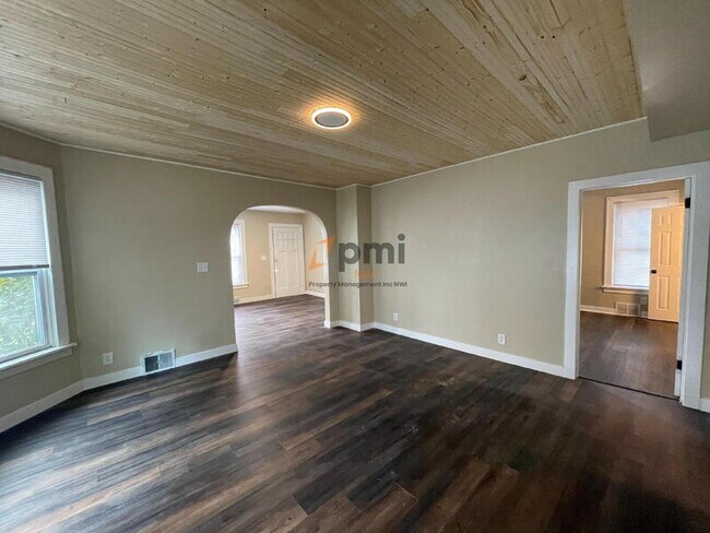 Photo - 1204 Manhattan St