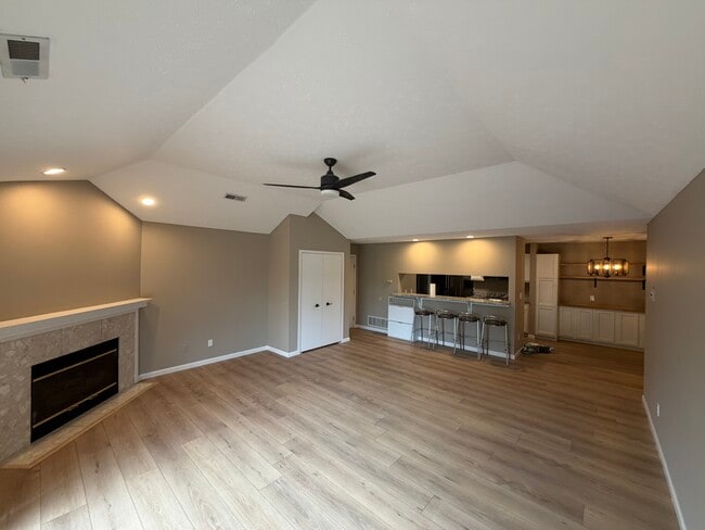 Photo - 8595 Scenicview Dr Unit 202