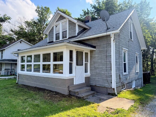 Photo - Three-bedroom one bathroom home for rent in North Canton