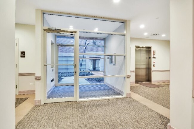 Photo - 57 E Hattendorf Ave Unidad 206