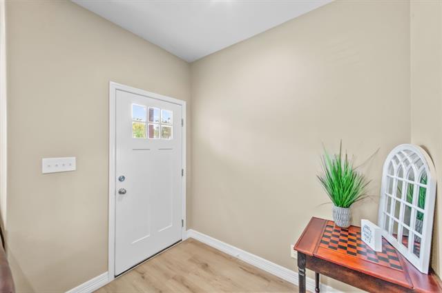 613 W Elm St