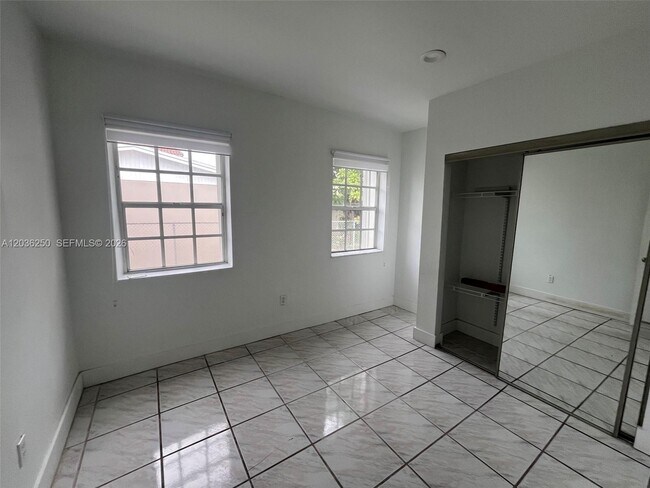 Photo - 3244 SW 3rd St Unidad L
