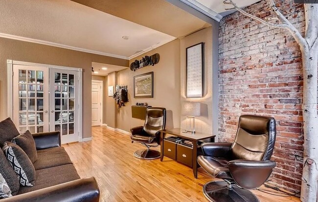 Photo - 1425 N Washington St Unit 101