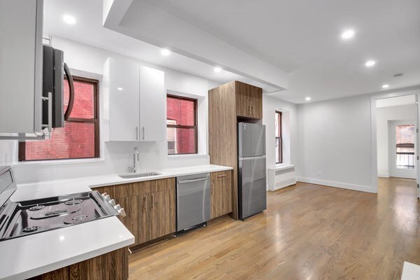 226 E 25th St Unit 5Q