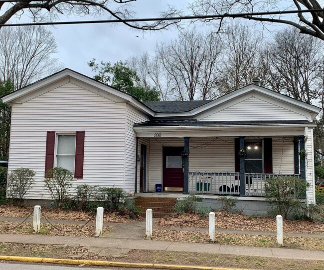 Photo - 3/2 Near UGA campus off Bloomfield Street - Available Early August 2026