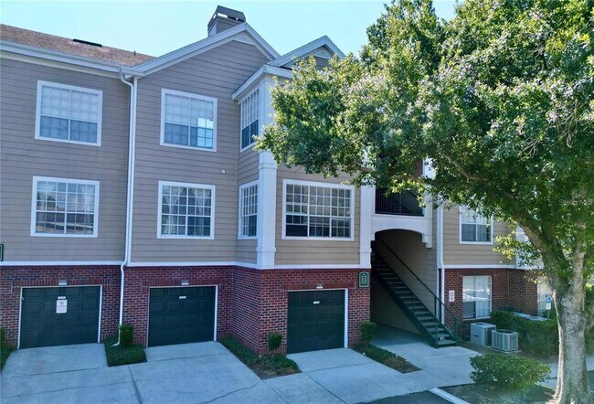 Building Photo - 13025 Mulberry Park Dr Unit 332