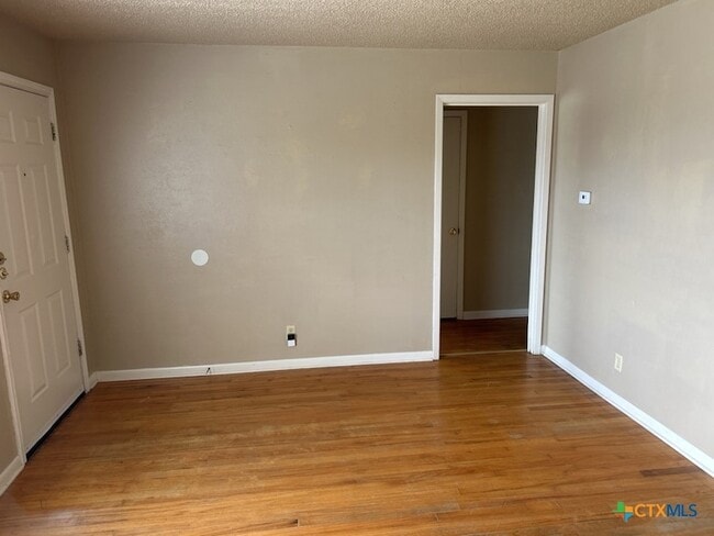 Photo - 1315 Jefferis Ave