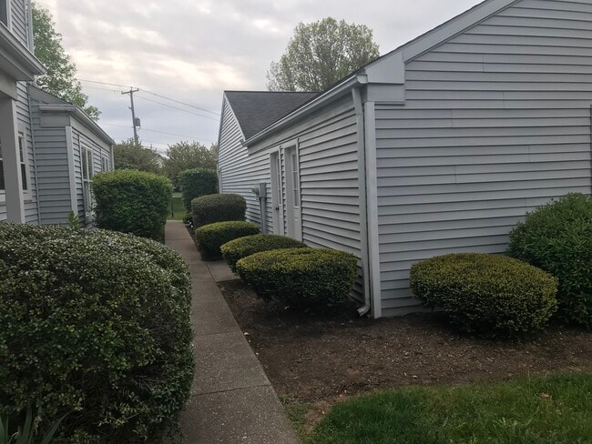 Photo - 222 Cambridge Ct