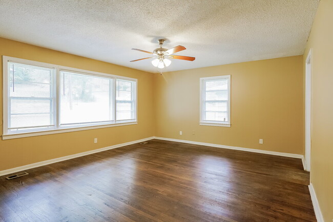 Photo - 1221 27th Ave N