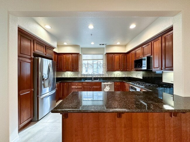 Building Photo - 2404 Maritime Way