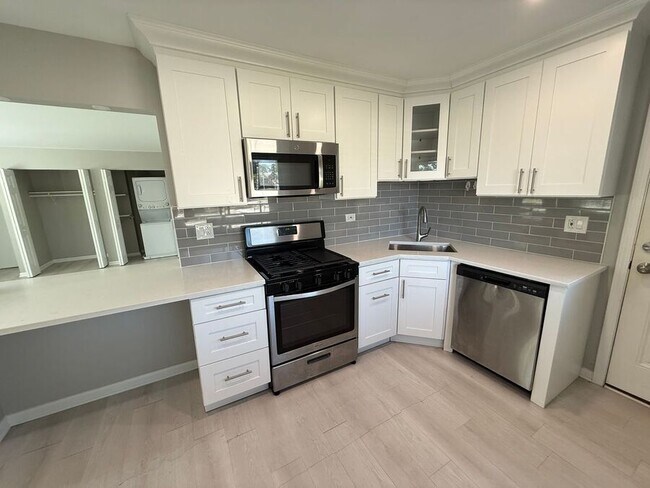 Photo - 645 W Park Ave Unit C
