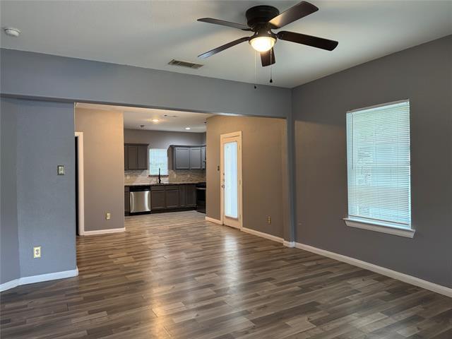 Photo - 7315 Toland St