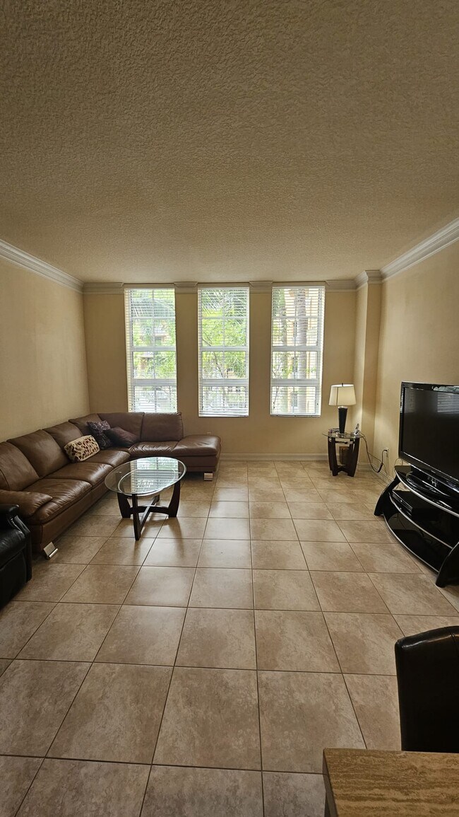 Photo - 3001 NE 185th St Unit #318