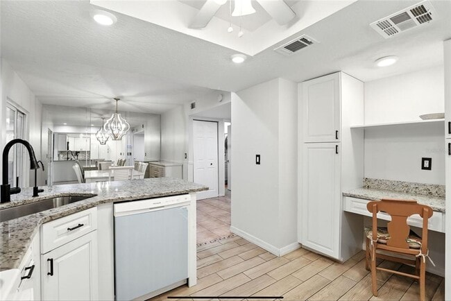Photo - 149 Northshore Cir