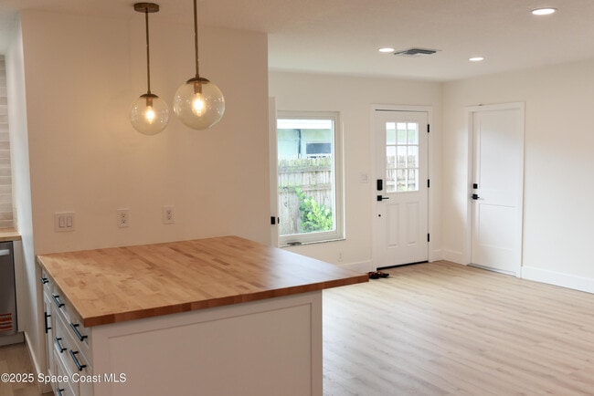 219 N Brevard Ave