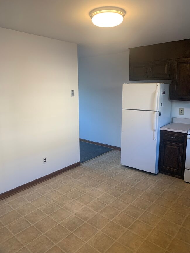 Eat in Kitchen With Dishwasher - 28 Horton St Unit 2