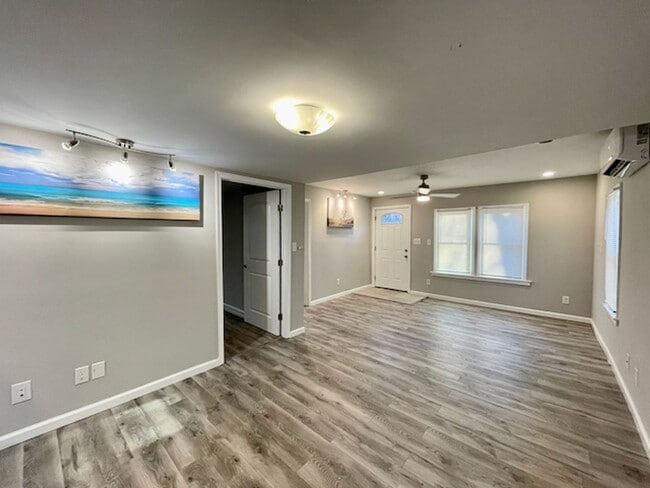 Photo - 535 Winder St