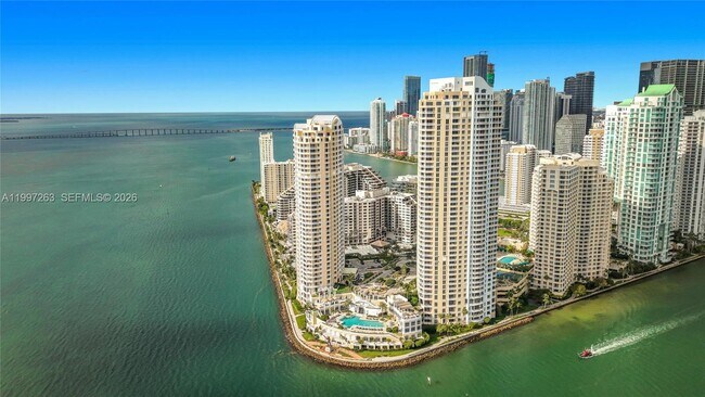 Photo - 808 Brickell Key Dr Unidad 2002