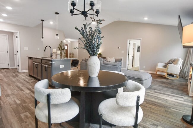 Photo - Pet Friendly Three Bedroom!