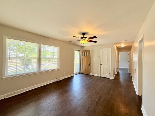 Photo - 4033 Fieldcrest Rd