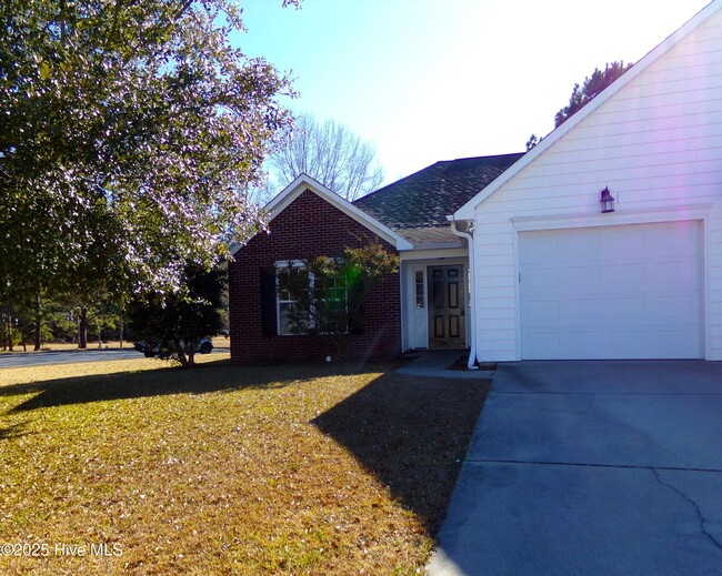 Photo - 423 Nordhoff St Townhome