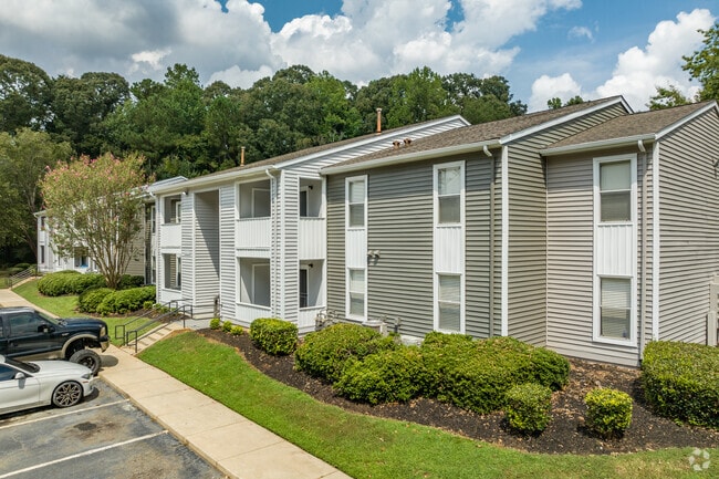 Reserve on Riverside Apartments