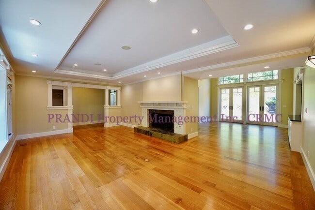 Photo - 224 N Almenar Dr Casa