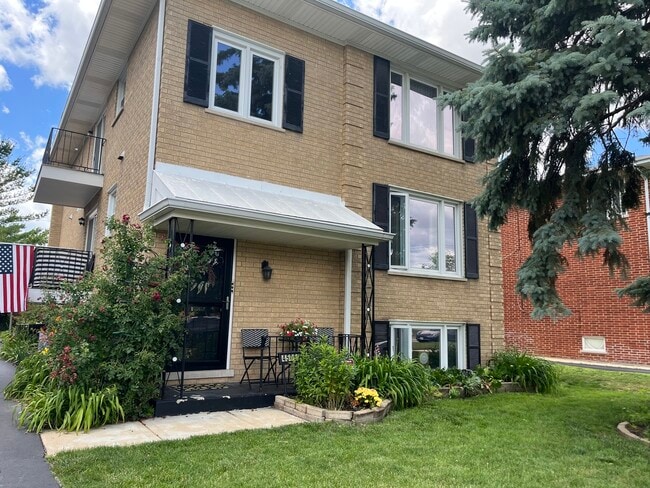 Building Photo - 4506 Sunnyside Ave Unit 3