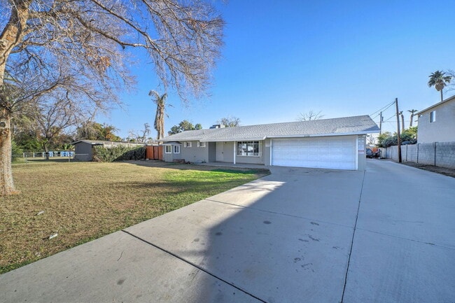 Photo - 2133 W Morten Ave