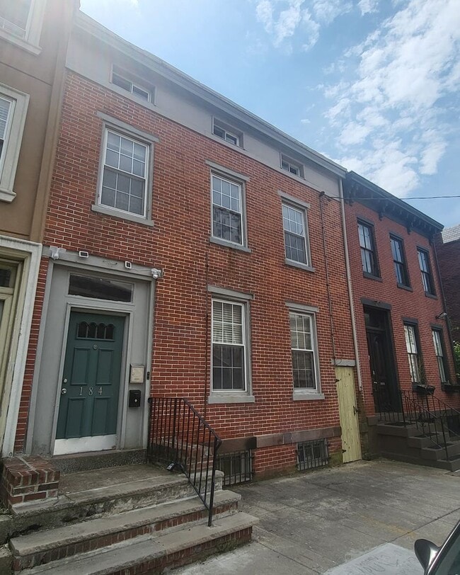 Building Photo - 184 Brunswick Ave Unit B Rental