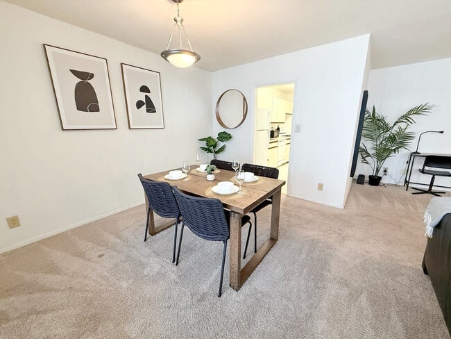 Photo - 2111 Richmond Hwy Unidad GO FL9-ID1022406P