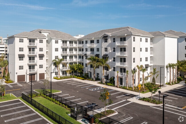 Building Photo - Vesada Rental