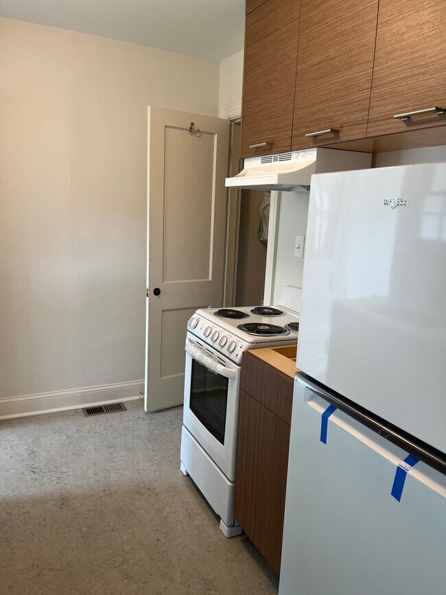 Photo - Renovated 2 Bedroom/ 1 Bath Duplex minutes to 12th South, Lipscomb, Belmont and Vandy with 2 Car ...