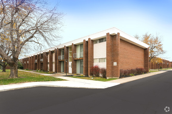 Building Photo - Amherst Manor Apartments