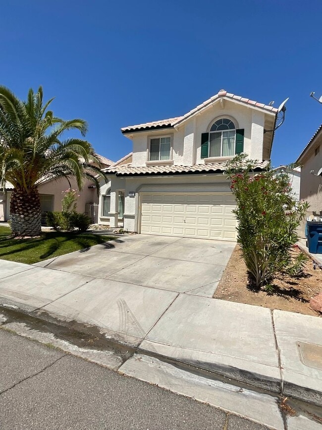 Building Photo - 2 Story Home, 3br, 2cg