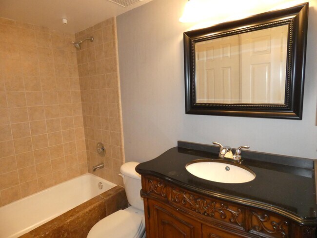 Photo - 2850 N Oakland Forest Dr