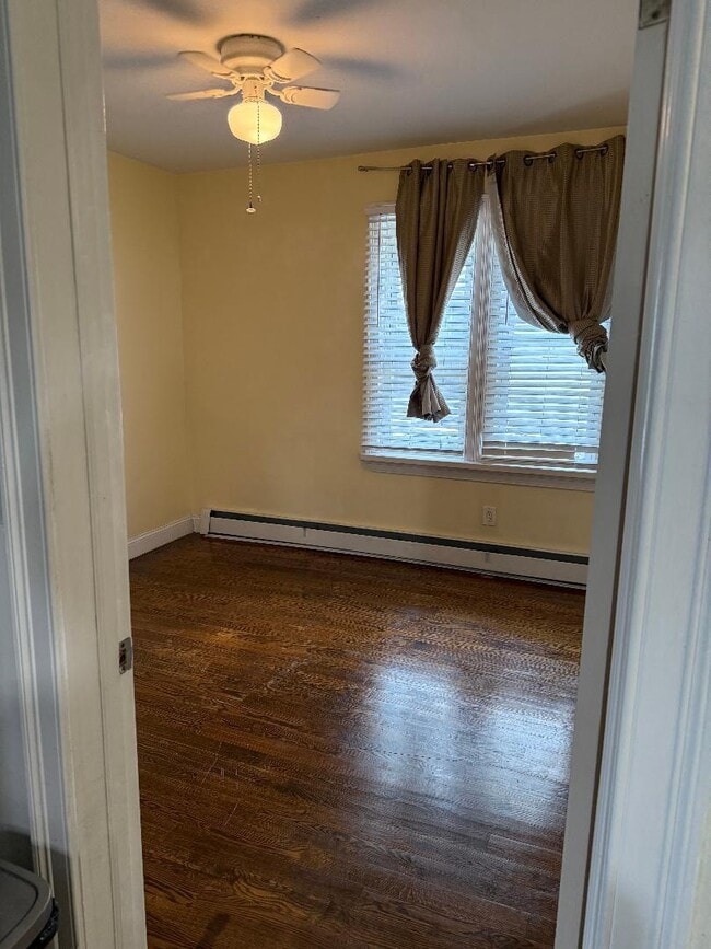 Photo - 191-27 116th Ave