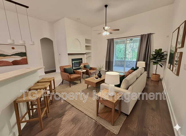 Building Photo - 614 Loire Ct