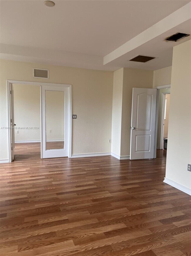 Photo - 5 bedroom in Miami Gardens FL 33169