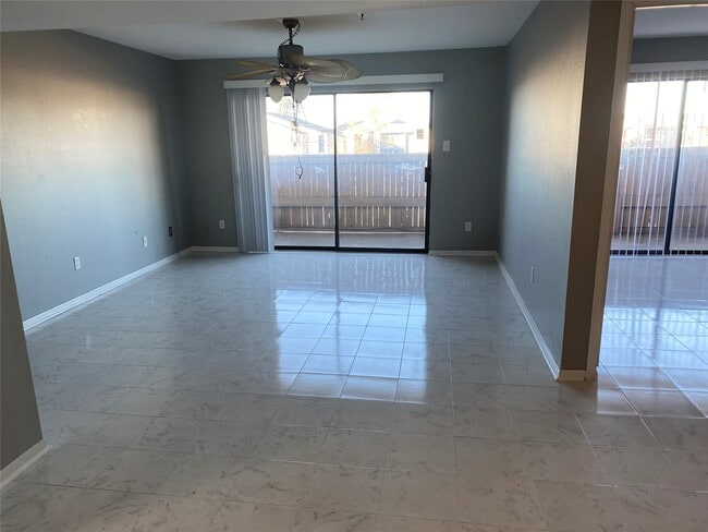 Photo - 8431 Hearth Dr Unidad 23