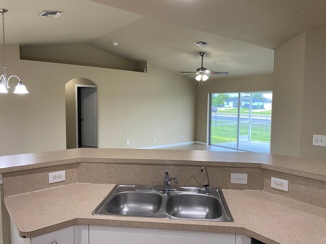 Photo - 638 NE Juanita Pl