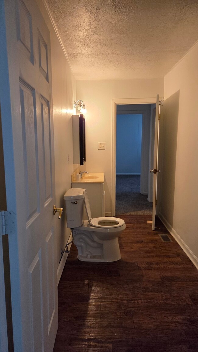 Photo - 5843 Shimer Ave