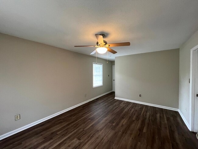 Photo - 109 Deerfield Dr