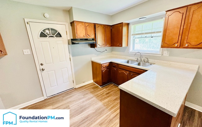 Photo - 1837 Warner Ave