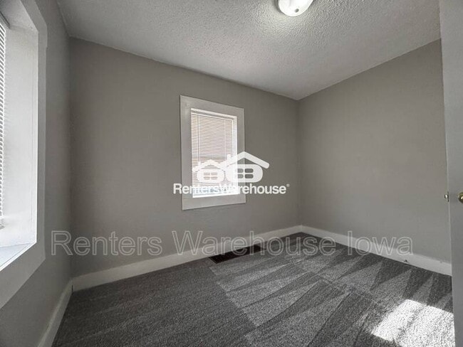 Photo - 2802 SE 8th Ct