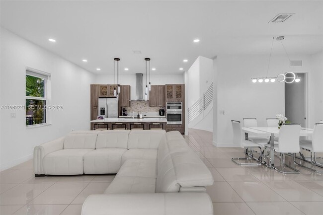 Photo - 15540 NW 88th Ave