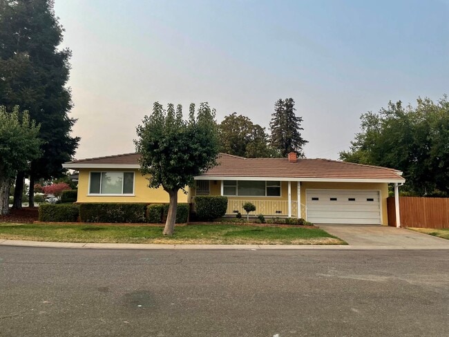 Building Photo - Just reduced!