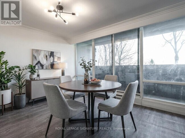 Photo - 3555 Bathurst St Unit 301